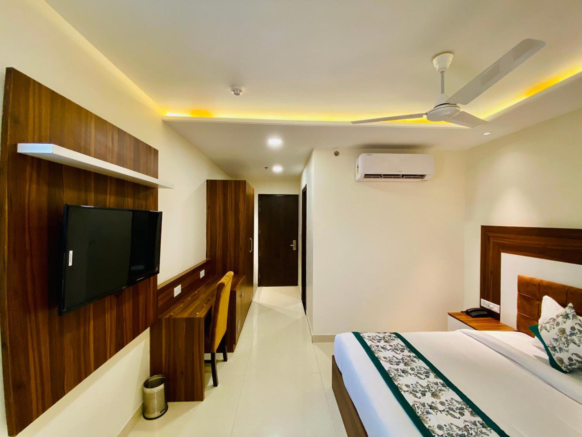 Hotel White House 350 Mtr From Golden Temple Amritsar Exterior photo