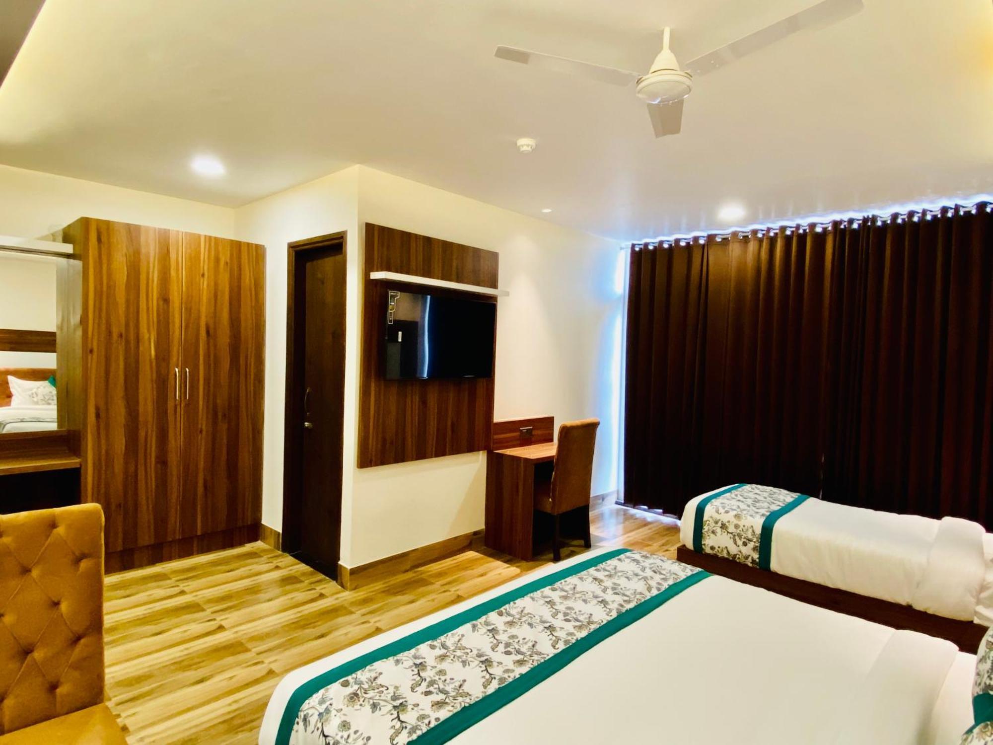 Hotel White House 350 Mtr From Golden Temple Amritsar Exterior photo